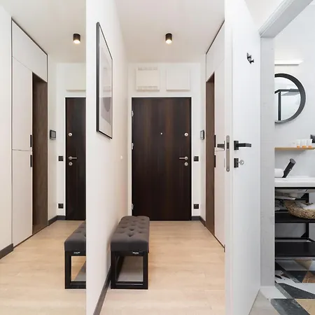 - Rakowicka 14 Street Cracóvia