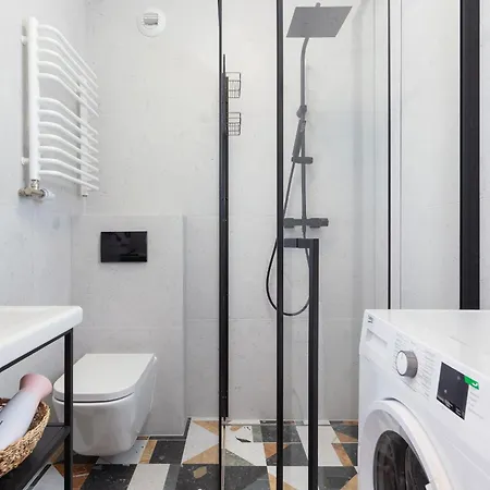 - Rakowicka 14 Street Cracóvia